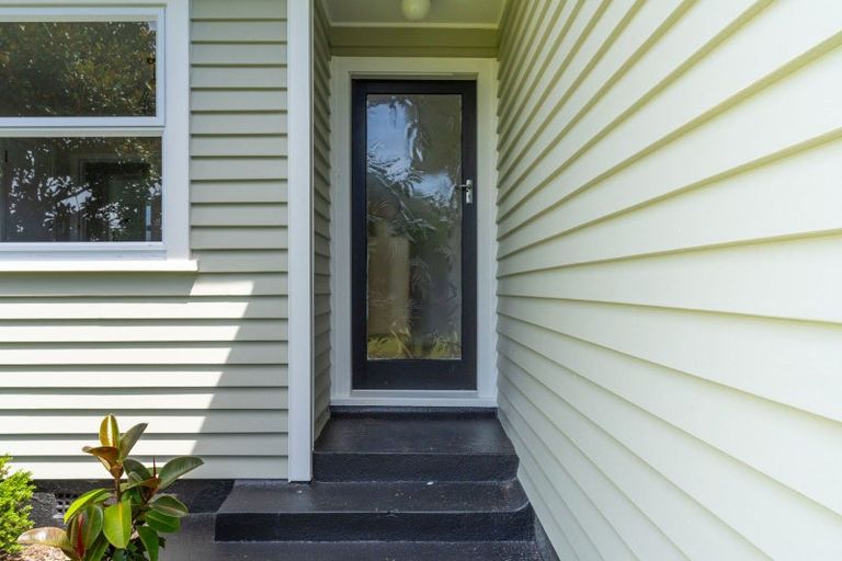 Photo of property in 10 Highbury Drive, Levin, 5510