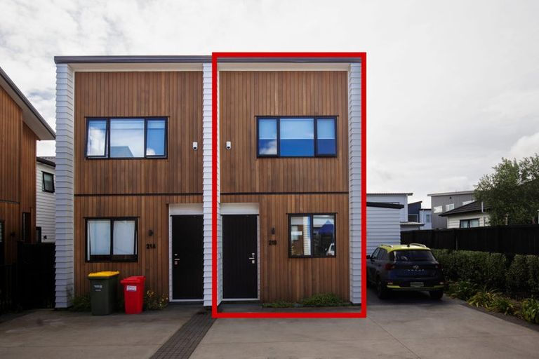 Photo of property in 21b Lumbarda Drive, Kumeu, 0810