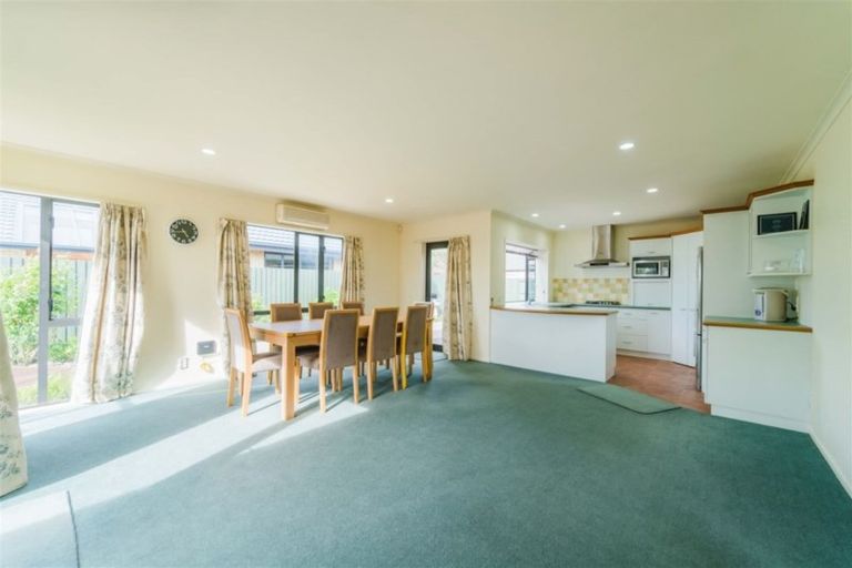 Photo of property in 15 Empress Place, Halswell, Christchurch, 8025