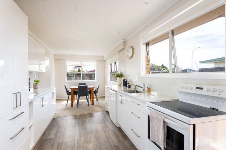 Photo of property in 27 Mangati Road, Bell Block, New Plymouth, 4312