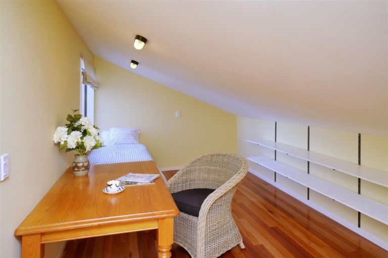 Photo of property in 18 Overdale Drive, Cashmere, Christchurch, 8022