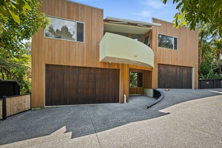 Photo of property in 2/25 Auld Street, Torbay, Auckland, 0630