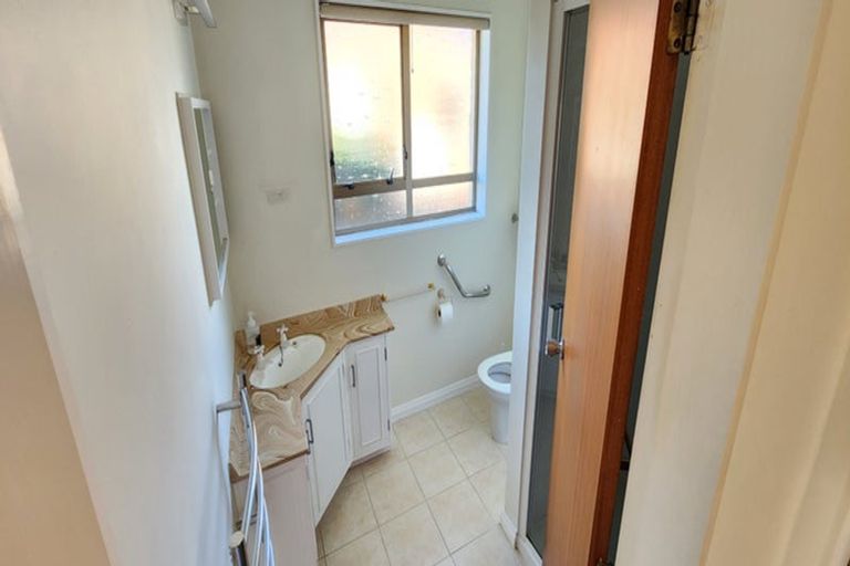 Photo of property in 26 Coates Street, Tawa, Wellington, 5028