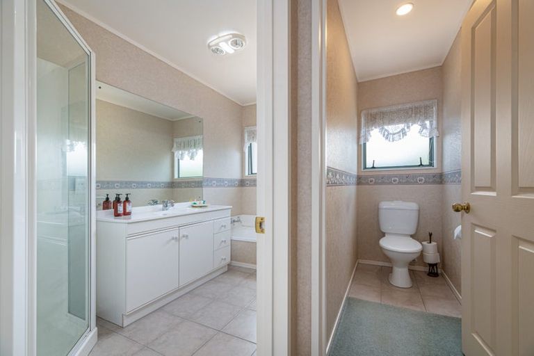 Photo of property in 9 Amesbury Rise, Henderson, Auckland, 0612