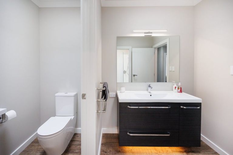 Photo of property in 10 Coutts Way, Fitzherbert, Palmerston North, 4410