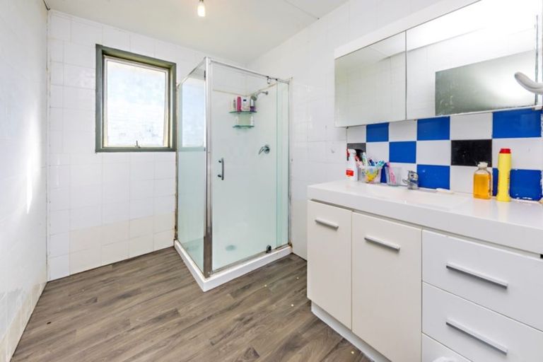 Photo of property in 17 Moncrieff Avenue, Clendon Park, Auckland, 2103