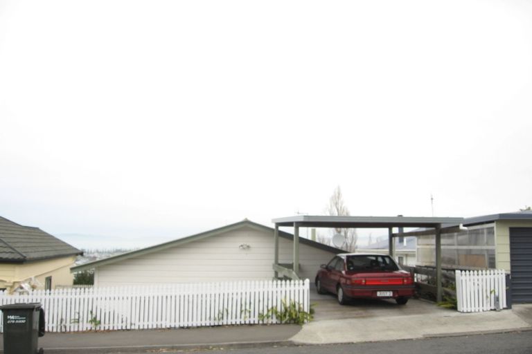 Photo of property in 22 Colenso Avenue, Hospital Hill, Napier, 4110