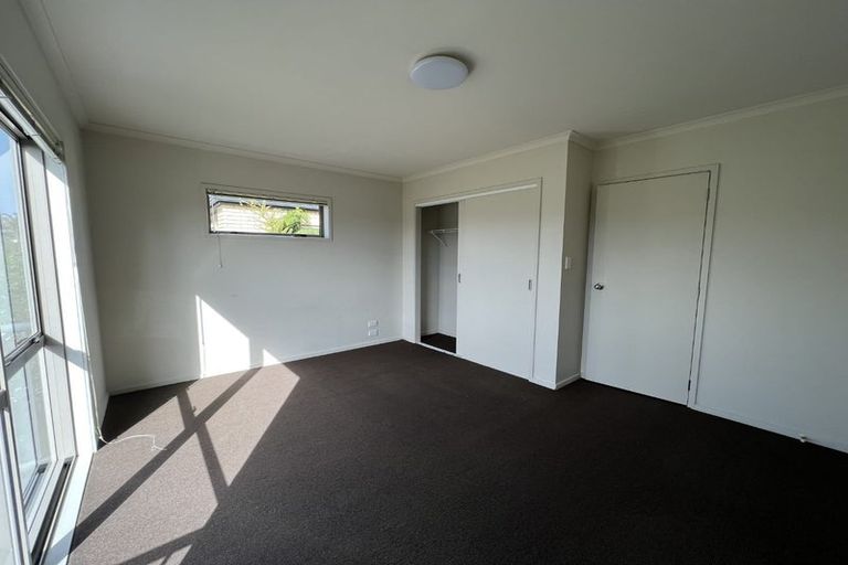 Photo of property in 15/94 Glengarry Road, Glen Eden, Auckland, 0602