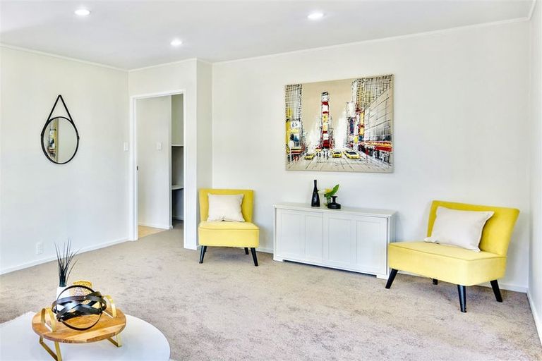Photo of property in 72a Reynella Drive, Massey, Auckland, 0614