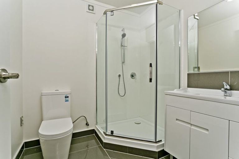 Photo of property in 32 Hobson Road, Lucas Heights, Auckland, 0632