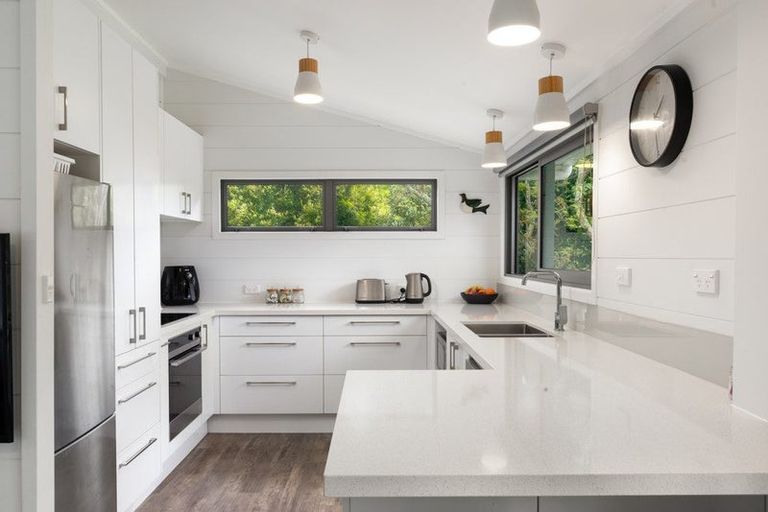 Photo of property in 142a Thames Coast Sh25 Road, Whakatete Bay, Thames, 3575