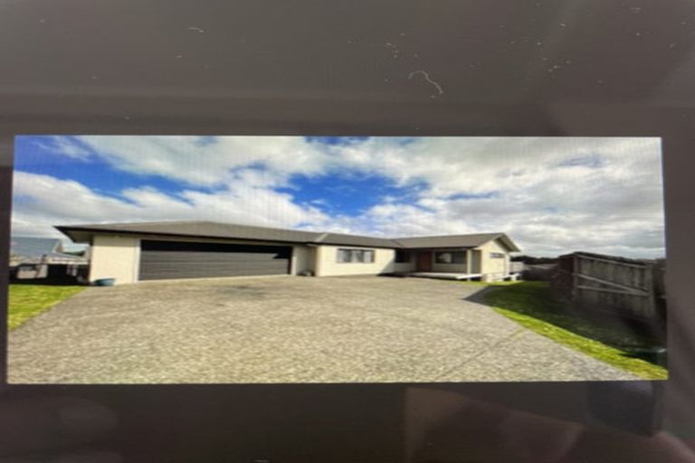 Photo of property in 52a Rototuna Road, Rototuna, Hamilton, 3210