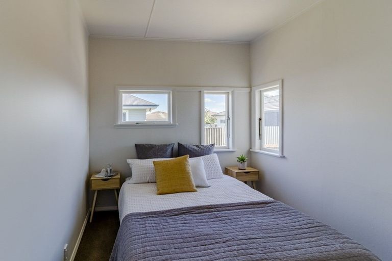 Photo of property in 19 Flanders Avenue, Onekawa, Napier, 4110