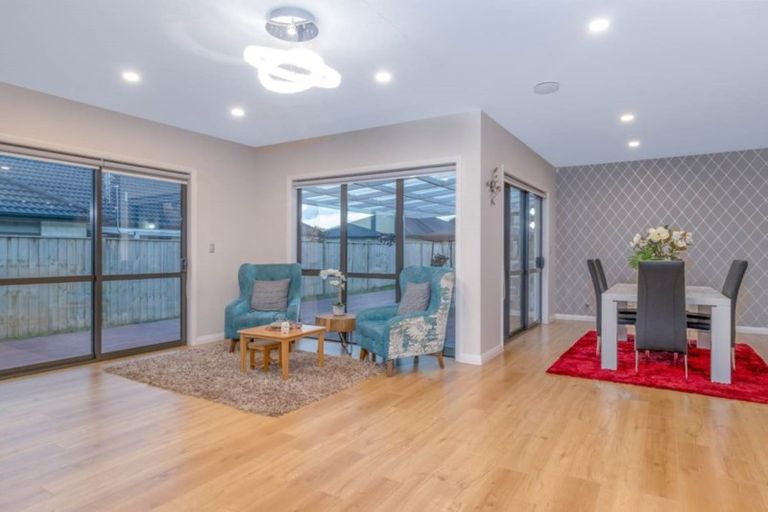 Photo of property in 102 Tapu Road, Huapai, Kumeu, 0810