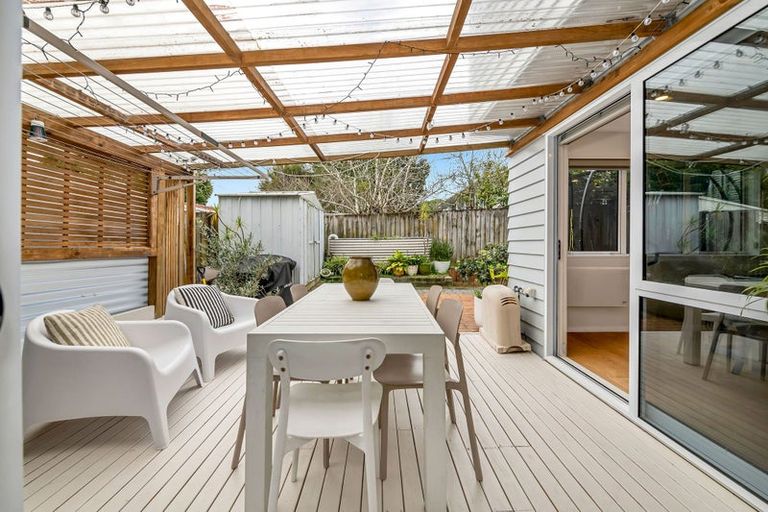 Photo of property in 4a Pauline Place, Bucklands Beach, Auckland, 2014