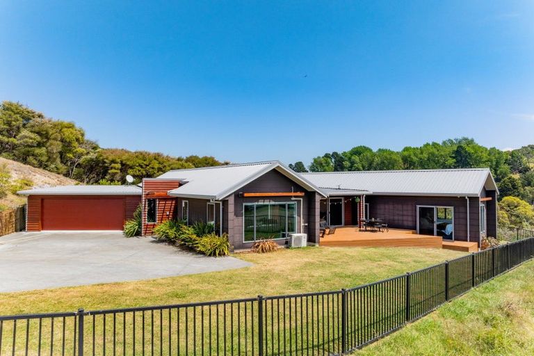 Photo of property in 19 Esk View Road, Eskdale, Napier, 4182