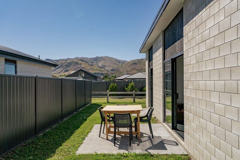 Photo of property in 3 Dawkins Street, Cromwell, 9310