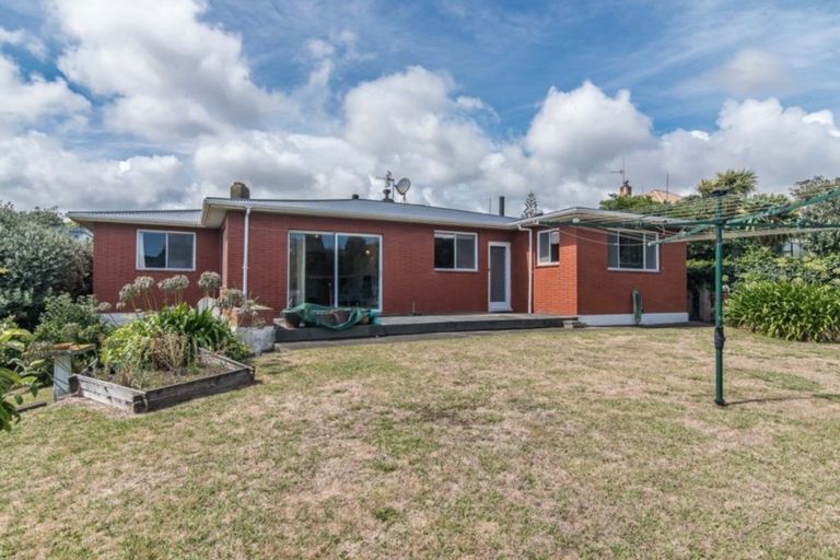 Photo of property in 35 Glen Road, Raumati South, Paraparaumu, 5032
