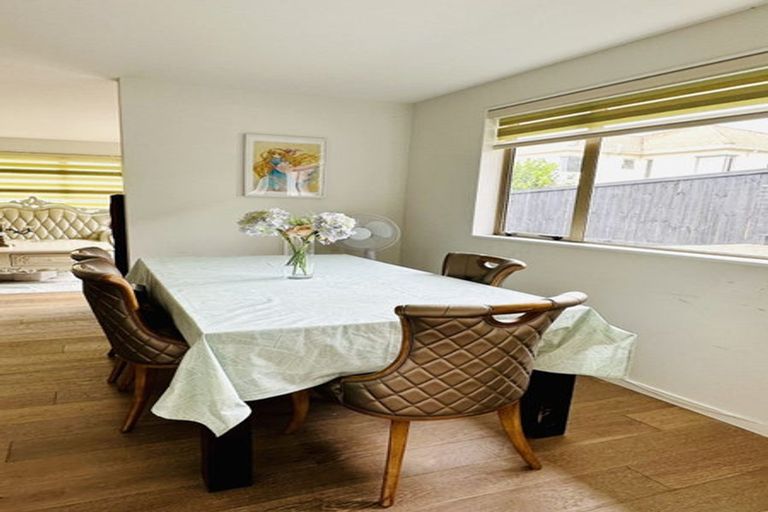 Photo of property in 8 Living Stream Road, Albany Heights, Auckland, 0632