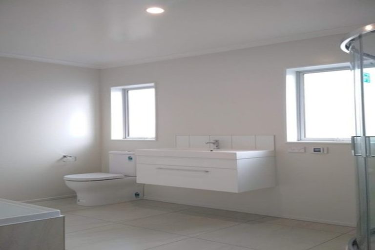 Photo of property in 134 Amesbury Drive, Churton Park, Wellington, 6037