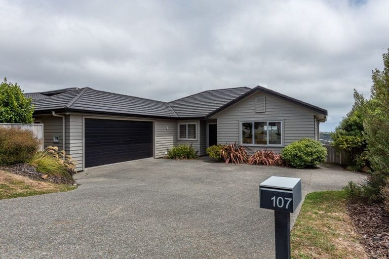 Photo of property in 107 Endeavour Drive, Whitby, Porirua, 5024
