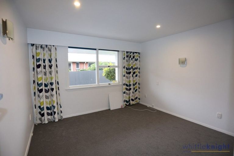 Photo of property in 2/5 Ashfield Place, Ilam, Christchurch, 8041