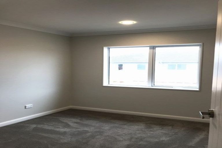 Photo of property in 32 Hikuawa Road, Flat Bush, Auckland, 2019