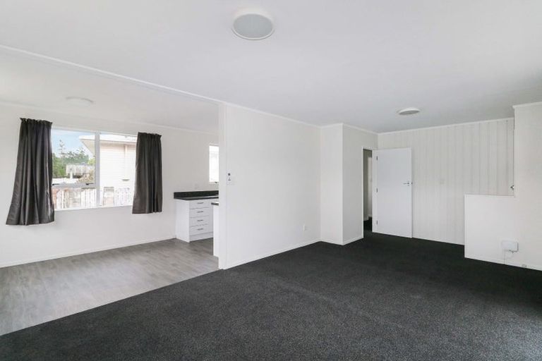 Photo of property in 111 Holborn Drive, Stokes Valley, Lower Hutt, 5019