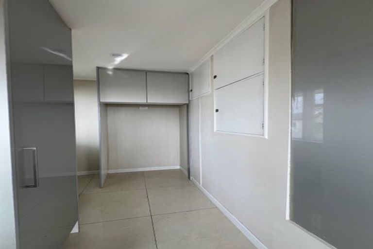 Photo of property in 17 Bradbury Road, Botany Downs, Auckland, 2010