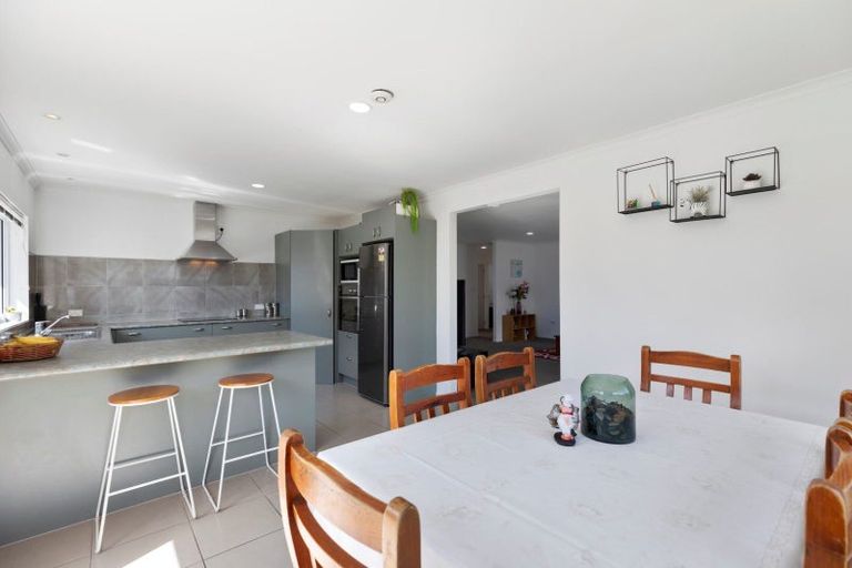 Photo of property in 61c Queen Road, Bellevue, Tauranga, 3110