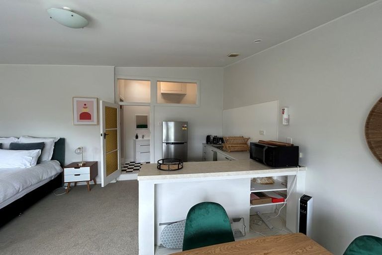 Photo of property in 26 Imperial Terrace, Melrose, Wellington, 6022