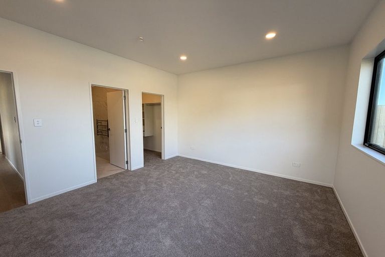 Photo of property in 4 Kopu Road, Orewa, 0931