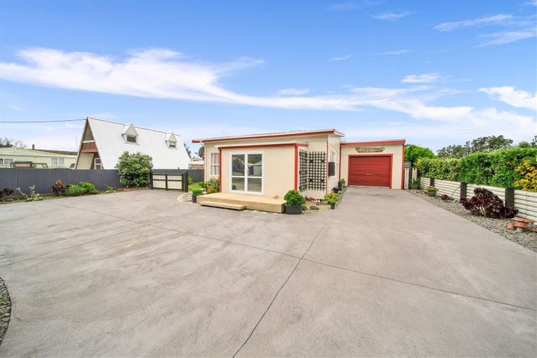 Photo of property in 55 Kawei Road, Ohawe, Hawera, 4671