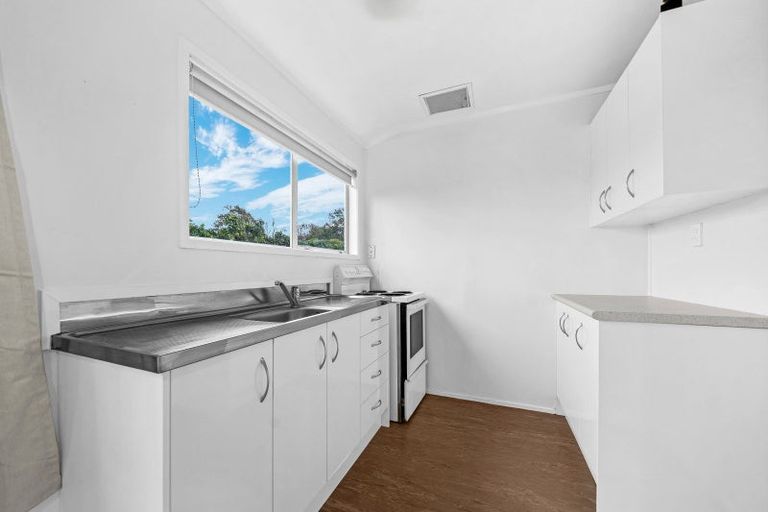 Photo of property in 1/29 Kindergarten Drive, Conifer Grove, Takanini, 2112