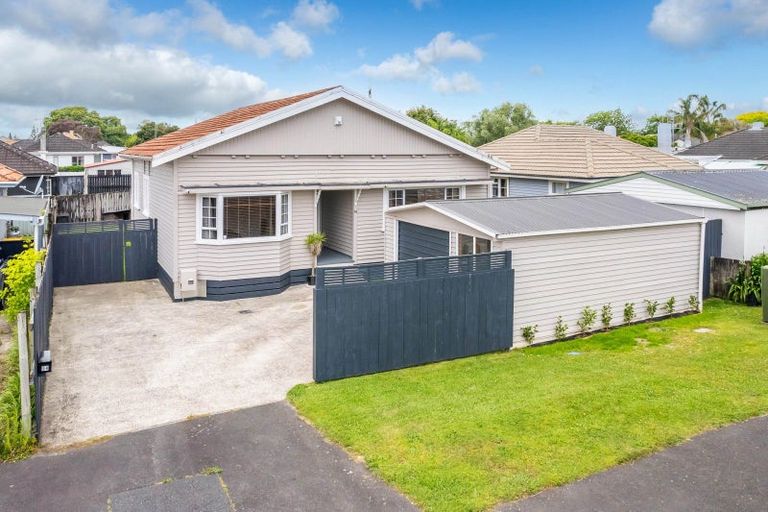 Photo of property in 54 Haultain Street, Fairfield, Hamilton, 3214