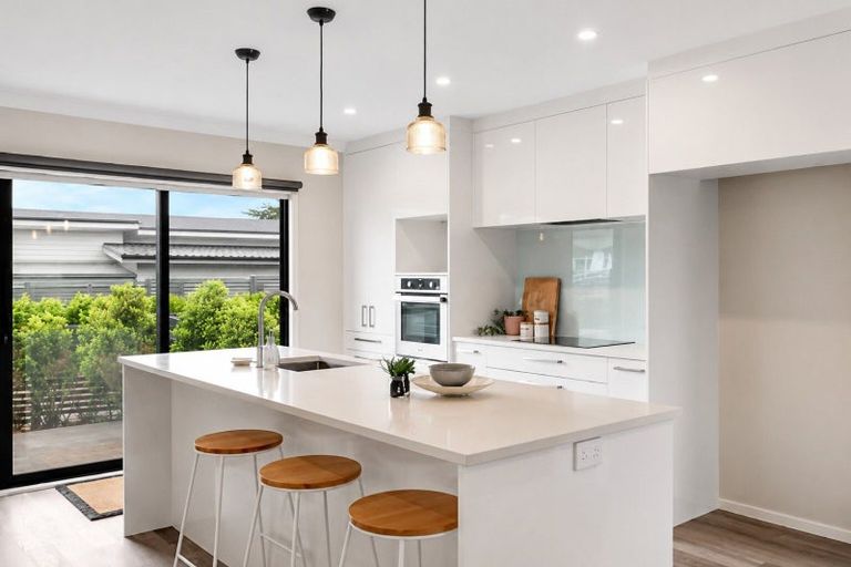 Photo of property in 17 Karearea Avenue, Kenepuru, Porirua, 5022