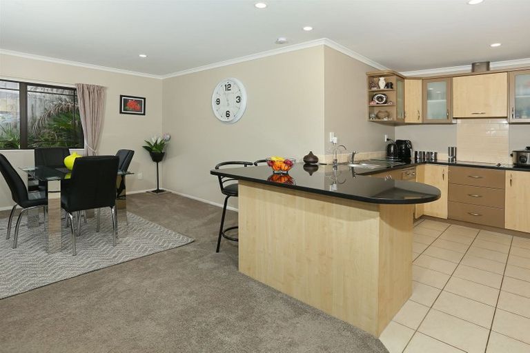 Photo of property in 30 Carnelian Court, Westgate, Auckland, 0614