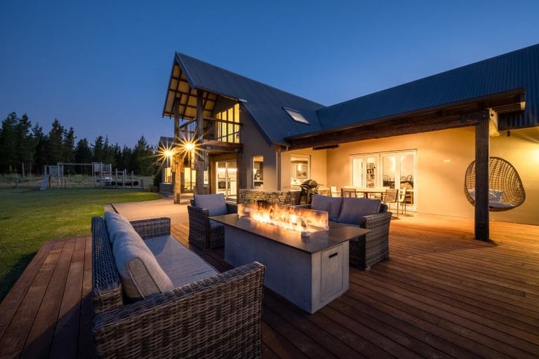 Photo of property in 380 Letts Gully Road, Letts Gully, Alexandra, 9393