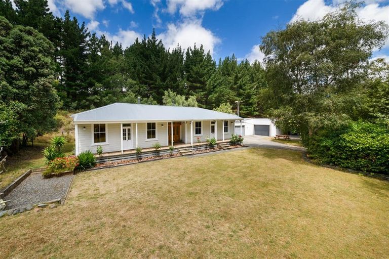 Photo of property in 512a Parewanui Road, Bulls, 4894