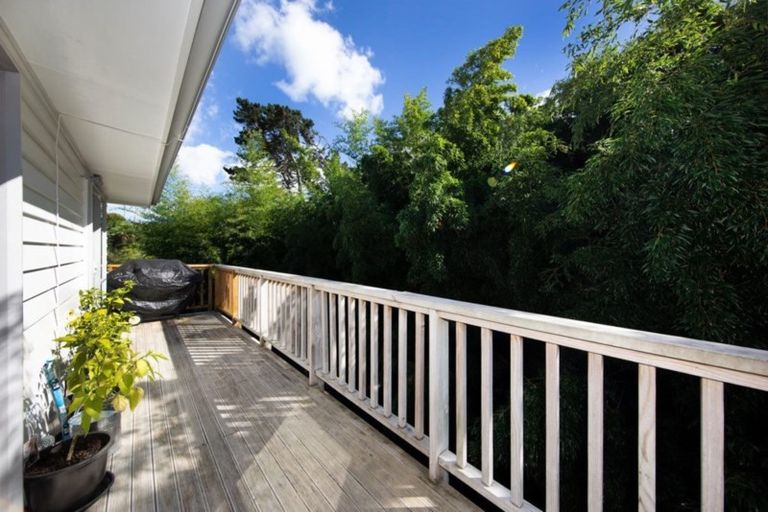 Photo of property in 2/49 Lysander Crescent, Beach Haven, Auckland, 0626