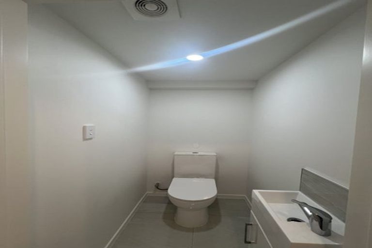 Photo of property in 7 Sheralee Place, Bucklands Beach, Auckland, 2014