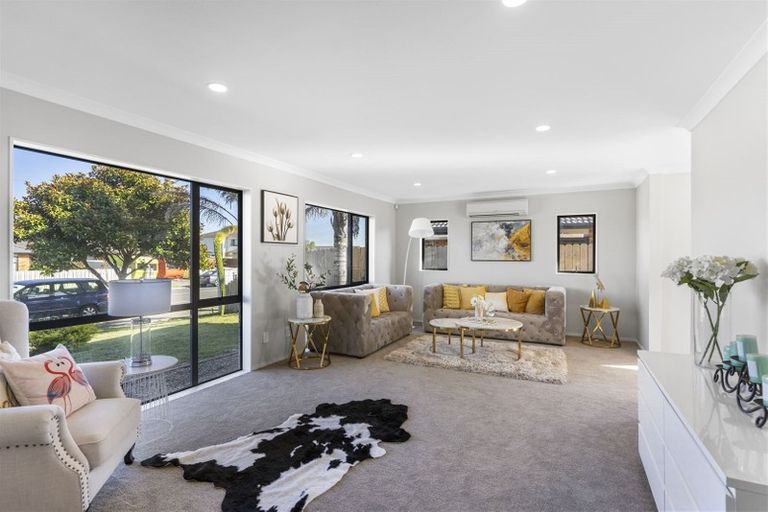 Photo of property in 27 Donegal Park Drive, Flat Bush, Auckland, 2019