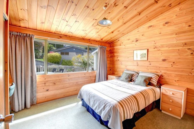 Photo of property in 14 Honeystone Street, Helensburgh, Dunedin, 9010