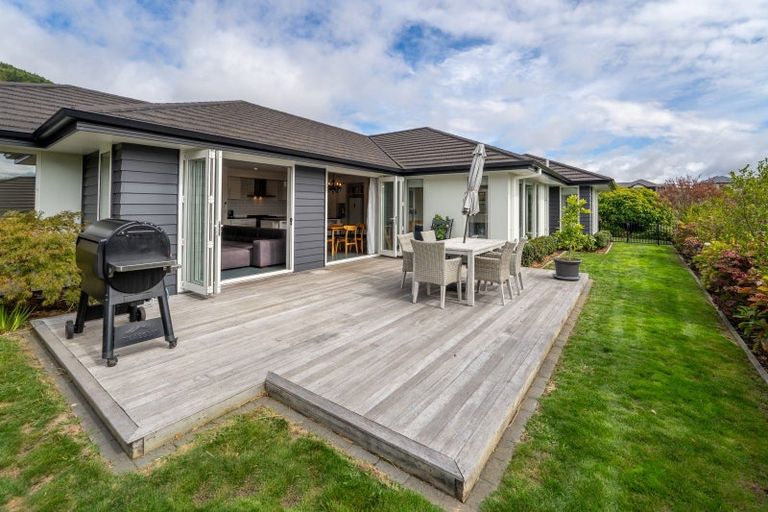 Photo of property in 90 Washbourn Drive, Richmond, 7020