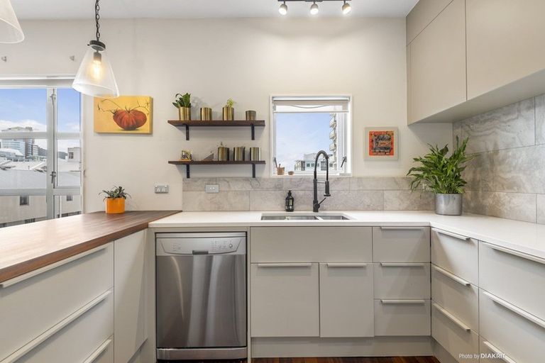 Photo of property in Atlas House, 12/22 Ghuznee Street, Te Aro, Wellington, 6011