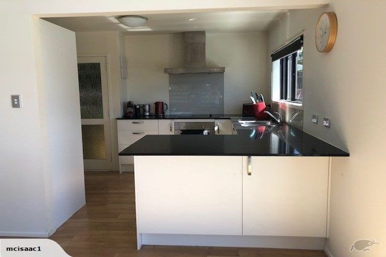 Photo of property in 1/35 Moore Street, Hillcrest, Auckland, 0627