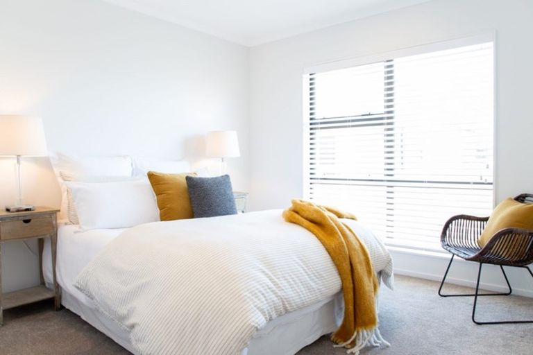 Photo of property in 8 Pepene Avenue, Takanini, 2112