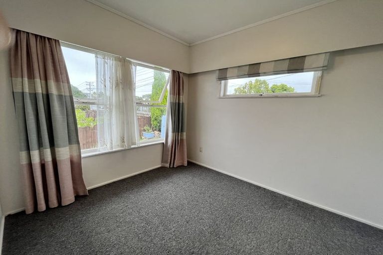 Photo of property in 1/58 Manuka Road, Glenfield, Auckland, 0629
