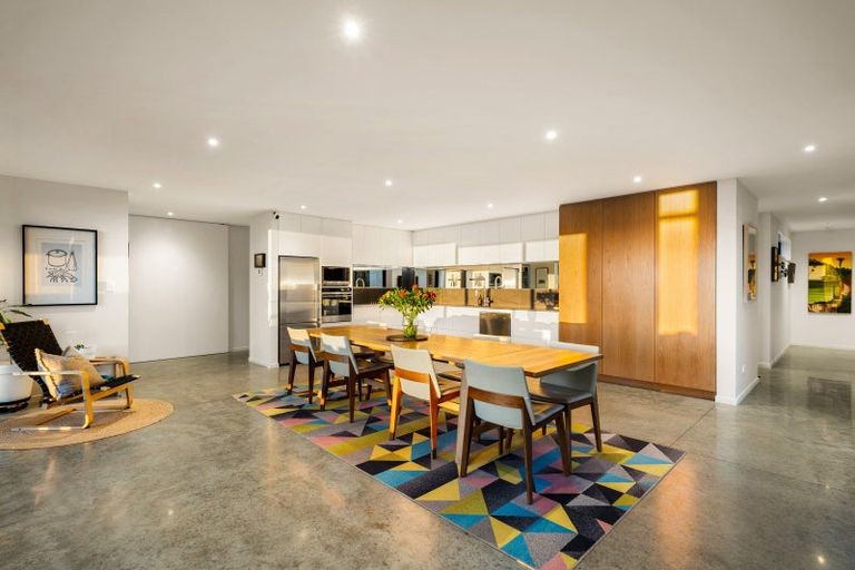 Photo of property in 10 Mer Place, Bay View, Napier, 4104