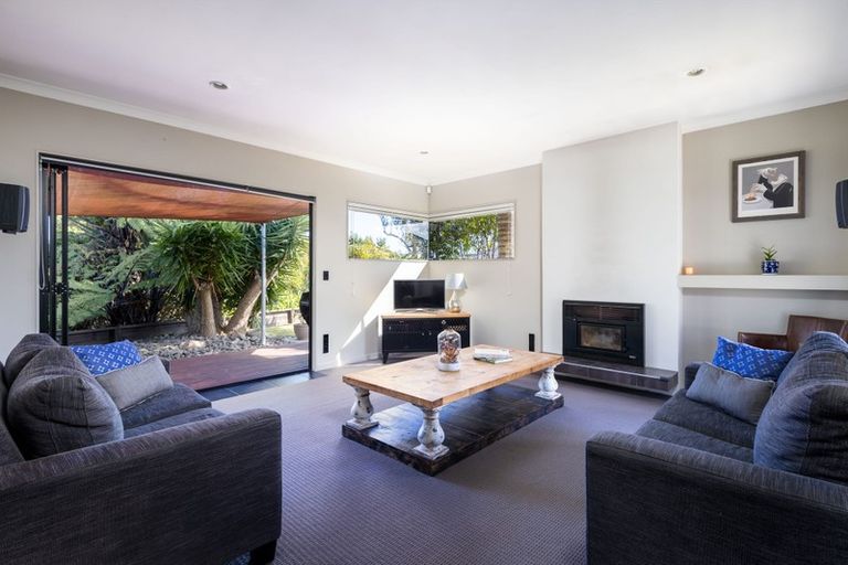 Photo of property in 69a Karamea Street, Whalers Gate, New Plymouth, 4310
